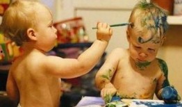 杭州爆料熊孩子视频播放,引发网友热议